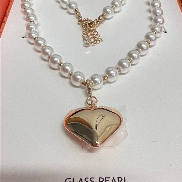 House of Harlow 1960 | Pearl Necklace w/ Heart Pendant ✨ - Picture 8 of 9